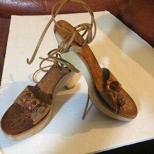 Jonathan Martin Brown string Heels size 8 1/2